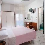 Hotel Odeon 3*