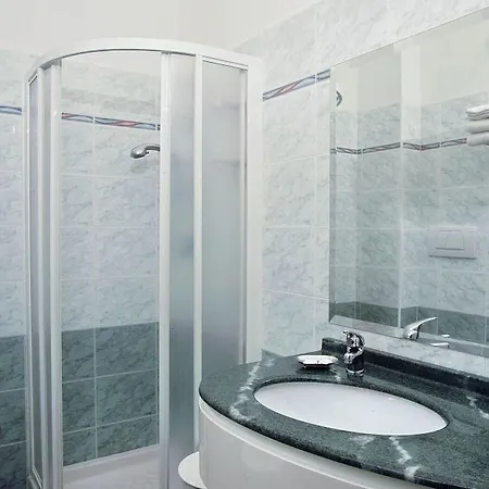 Odeon Hotel 3*