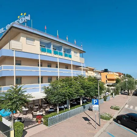 酒店 Odeon 切尔维亚