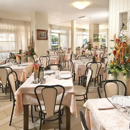 Hotel Odeon 3*